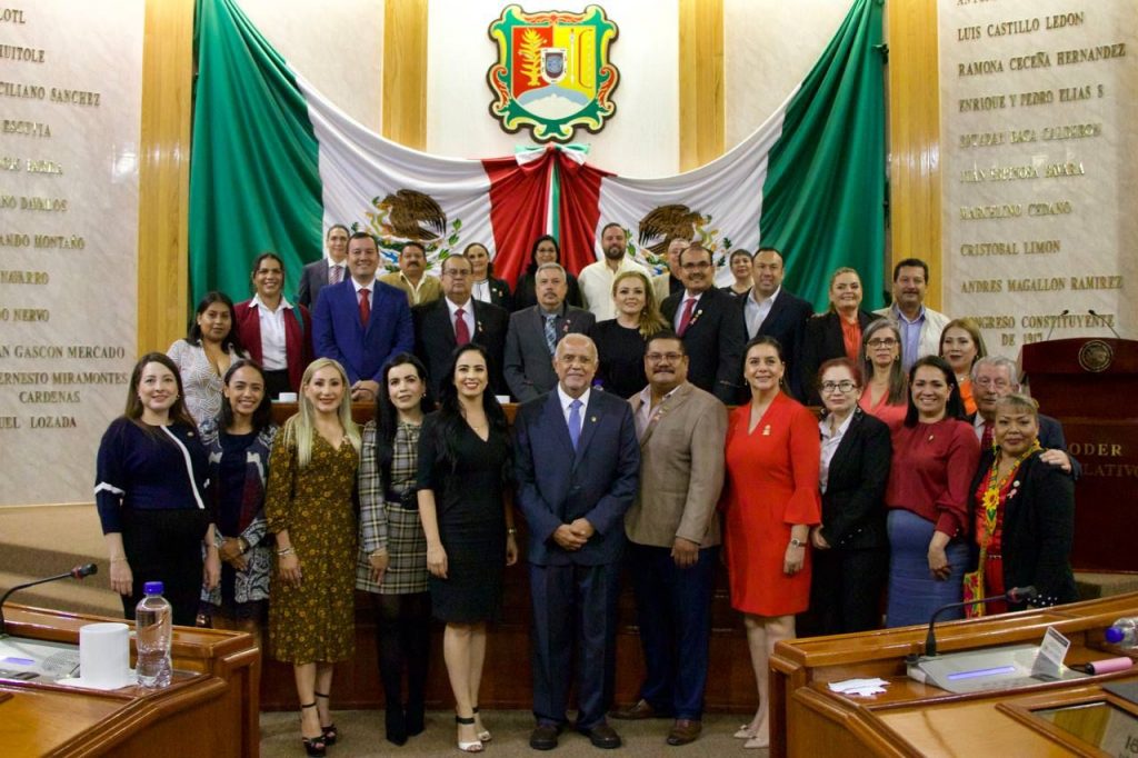 DIALOGAN PODER LEGISLATIVO Y EJECUTIVO POR EL BIEN DE NAYARIT