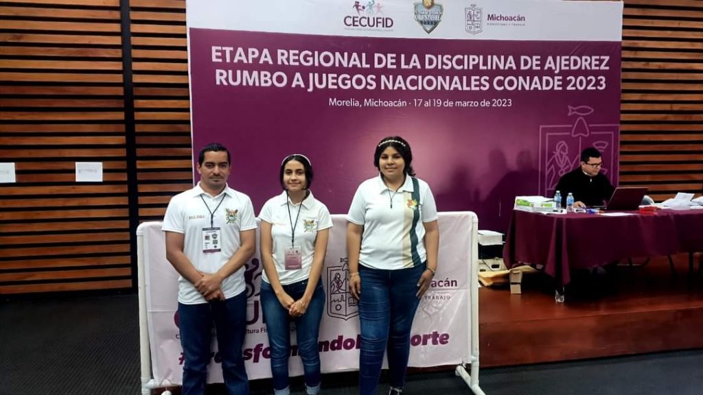 FELICITA EL ALCALDE EDUARDO LUGO LÓPEZ A LAS AJEDRECISTA A. JAMILETH VELA FONSECA