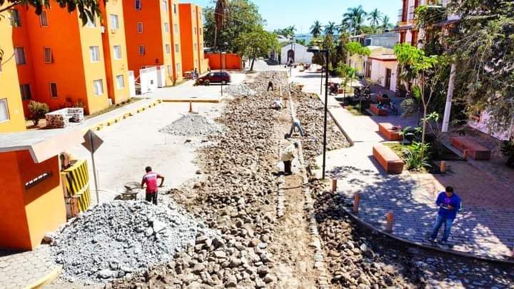 ESTAMOS ENCHULANDO LA AVENIDA JUÁREZ EN SAN BLAS: «PEPITO» BARAJAS LÓPEZ