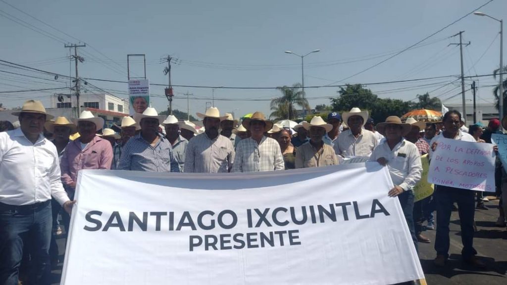 MUJERES Y HOMBRES ESTUVIERON PRESENTES EN LA MARCHA POR LA DEFENSA DE LOS DERECHOS SOCIALES EN NAYARIT