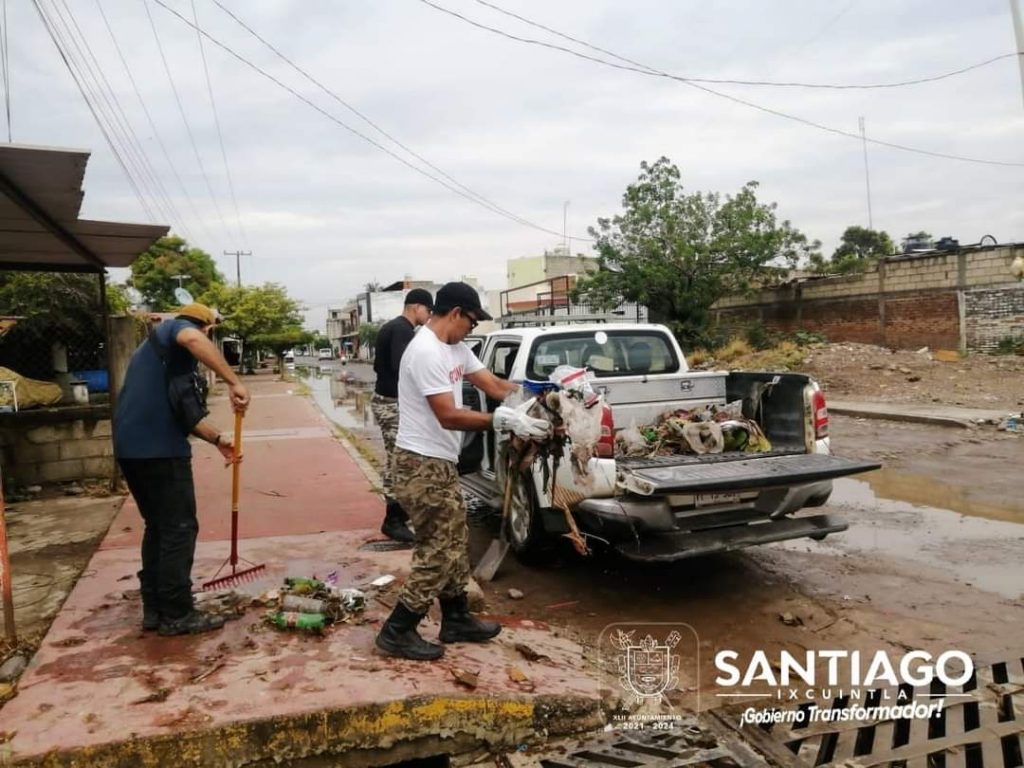 LAS ALCANTARILLAS FUNCIONAN AL CIEN POR CIENTO EN LA CIUDAD: DAVID ESTRADA