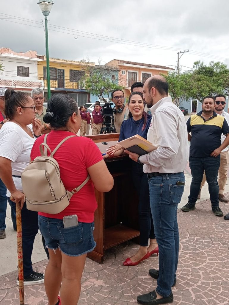 LA VOZ DE LA BAHÍA VERDADES Y MÁS