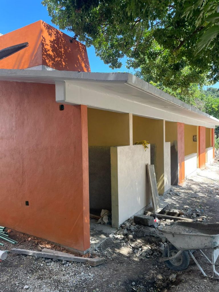 EL REZAGO EDUCATIVO VA QUEDANDO ATRÁS CON AHORROS Y RECURSOS PROPIOS DE LA SOCIEDAD: MIGUEL ÁNGEL NAVARRO QUINTERO