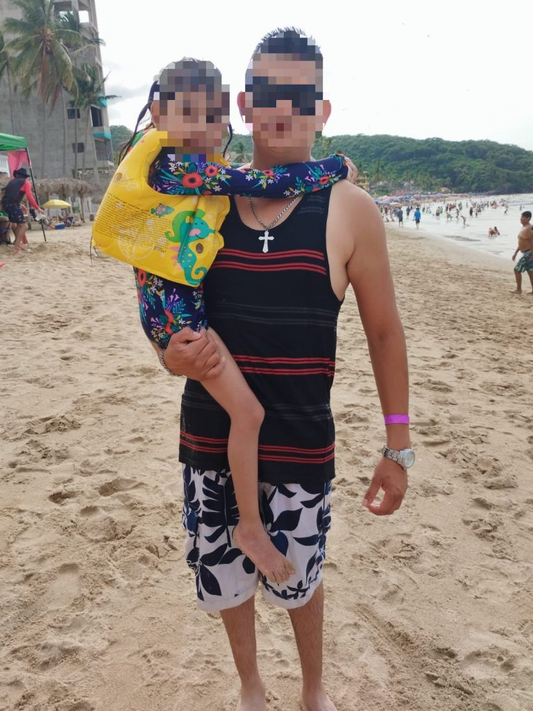 LOCALIZA SSPC A MENOR QUE SE ENCONTRARA EXTRAVIADA EN LA PLAYA GUAYABITOS DEL MUNICIPIO DE COMPOSTELA