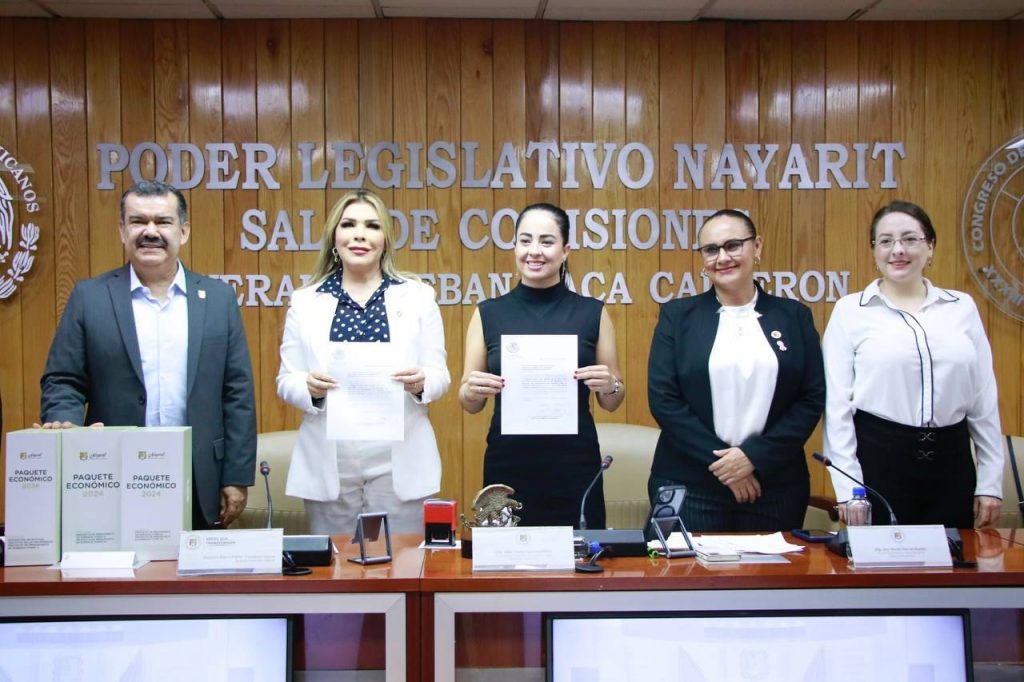 RECIBE PODER LEGISLATIVO PAQUETE ECONÓMICO DEL 2024