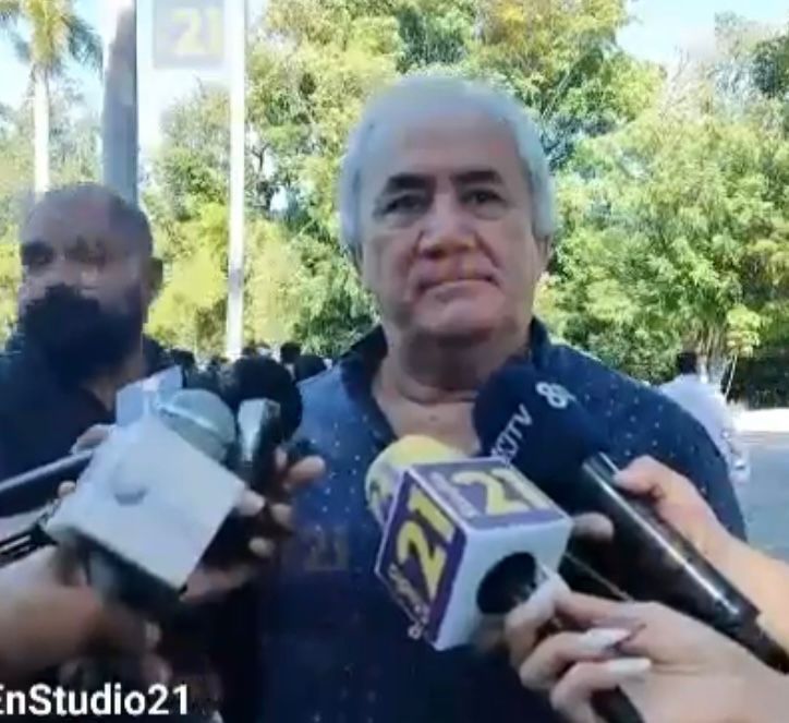 Juan Echeagaray sí va a la competencia electoral en el 24