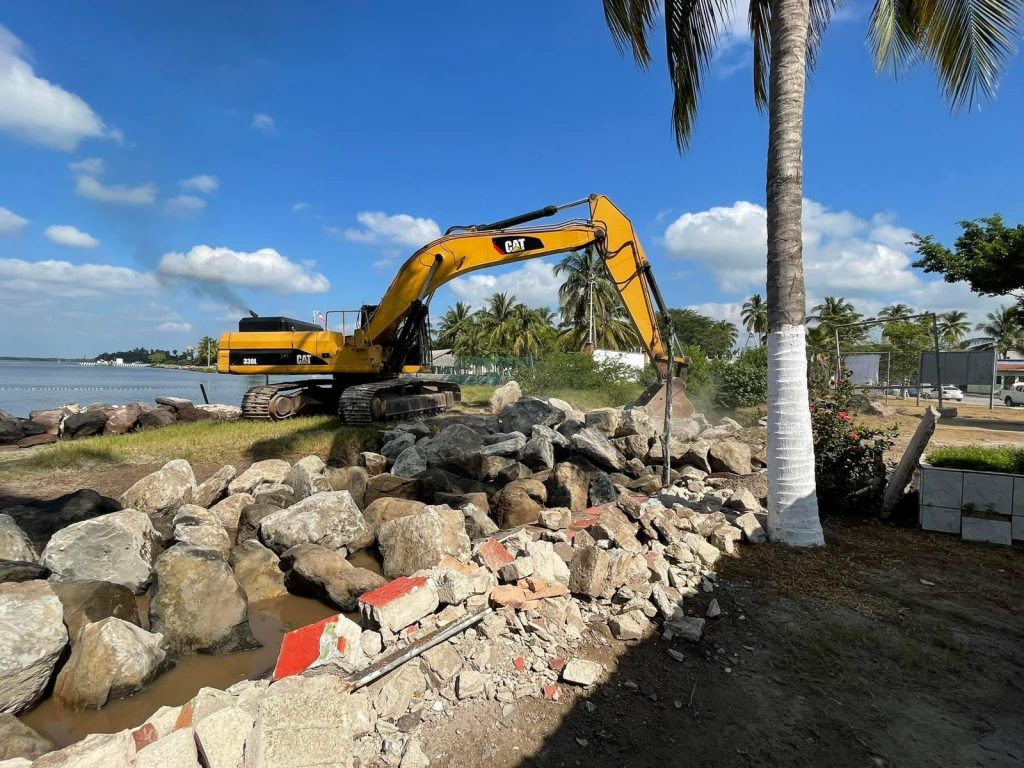 YA INICIARON LABORES DE CONSTRUCCIÓN DE LA OBRA MUNICIPAL DEL ANDADOR TURÍSTICO EN PLAYA «EL BORREGO” POR PARTE DEL GOBIERNO DE SAN BLAS QUE ENCABEZA EL ALCALDE JOSÉ ANTONIO ‘PEPITO’ BARAJAS LÓPEZ