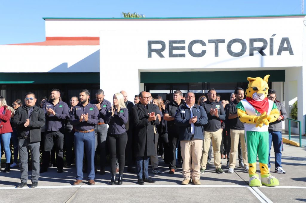 PARTICIPA EL INSTITUTO DE ESTUDIOS SUPERIORES EN SEGURIDAD DE NAYARIT EN LOS PRIMEROS HONORES A LA BANDERA 2024 EN LA UNIVERSIDAD TECNOLÓGICA DE NAYARIT