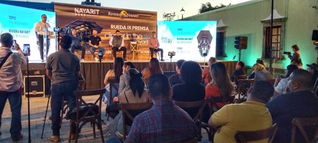 PRESENTAN DINNER IN DE SKY EN NAYARIT