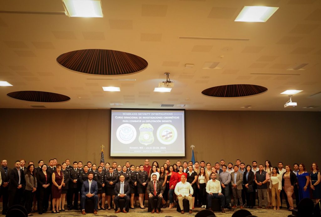 Clausura Secretario de Seguridad de Nayarit el Curso Binacional de Investigaciones Cibernéticas para Combatir la Explotación Infantil en Tepic