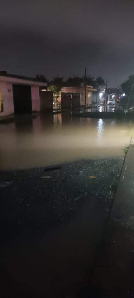 CALLES INUNDADAS DESPUÉS DE CADA TORMENTA MOLESTA A LA CIUDADANÍA DE TEPIC
