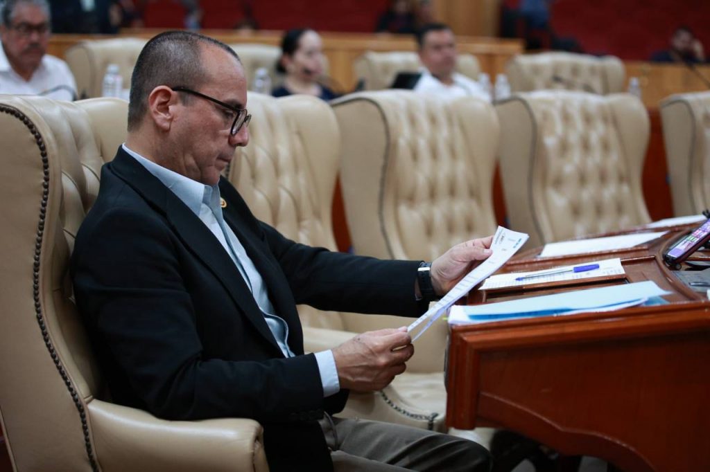 Inicia Poder Legislativo con la glosa del Tercer Informe de Gobierno