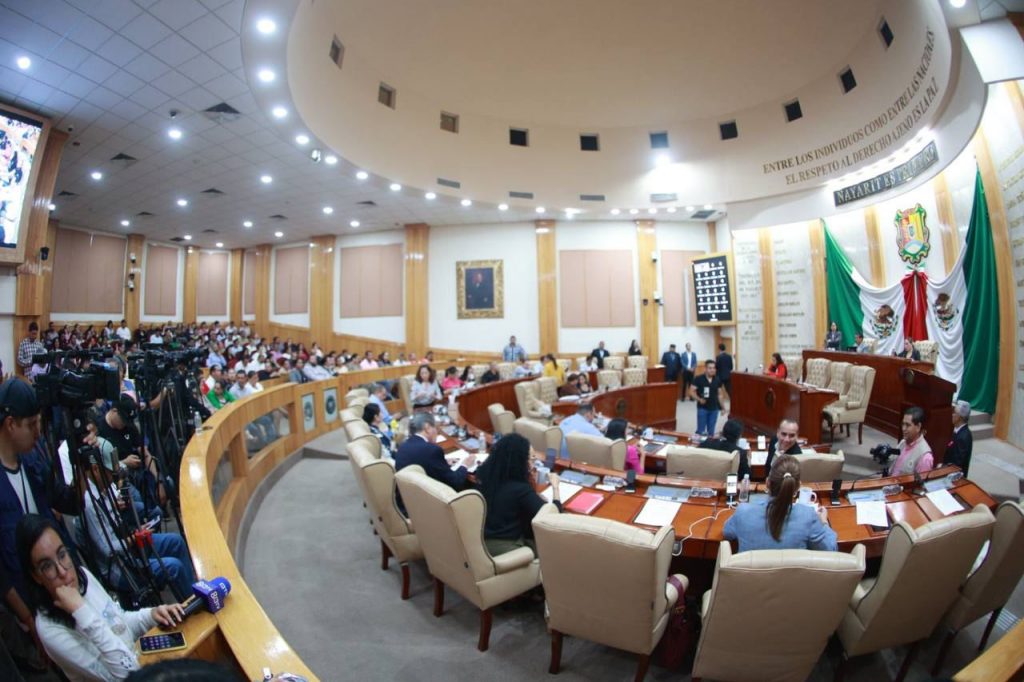 Evalúa Poder Legislativo los sectores de educación, salud y turismo