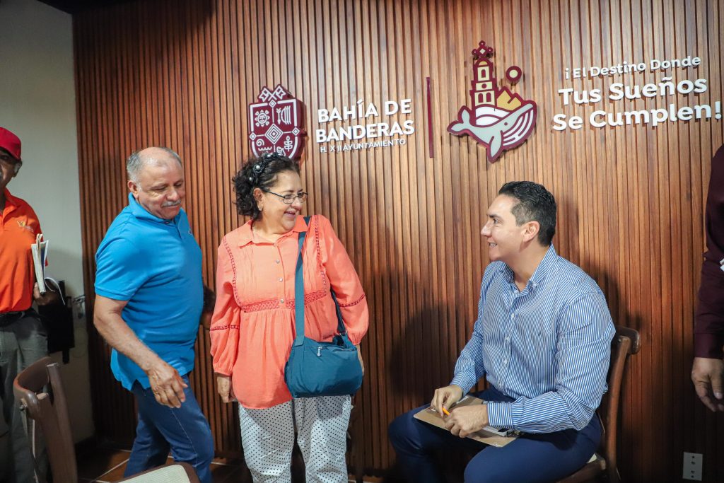 Héctor Santana concluye con éxito su sexta Audiencia Ciudadana; Más de 1,300 habitantes de Bahía de Banderas han sido atendidos