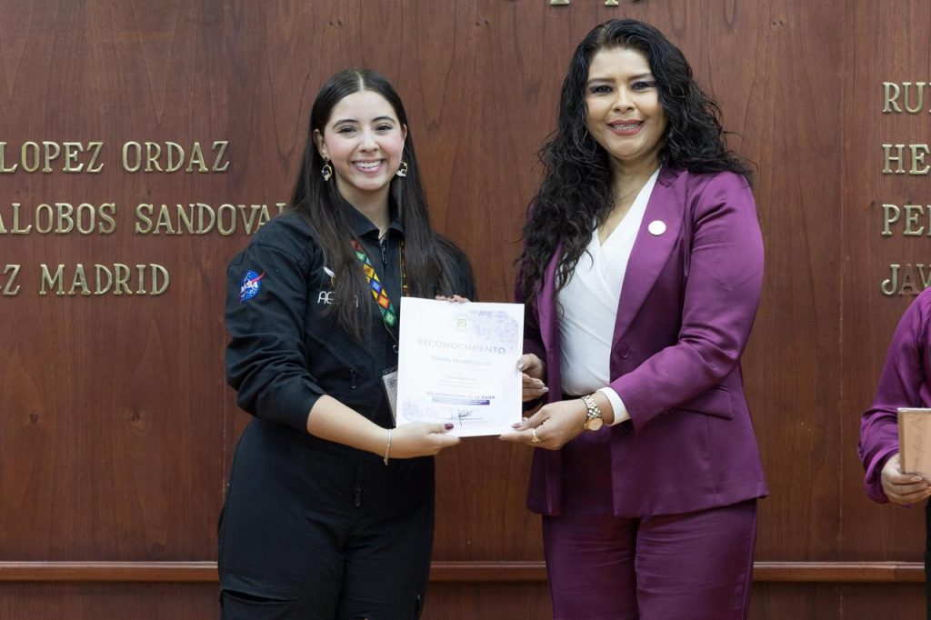 Imparten en el Poder Judicial de Nayarit conferencia “Sin límites: la historia de una niña que alcanzó el espacio”