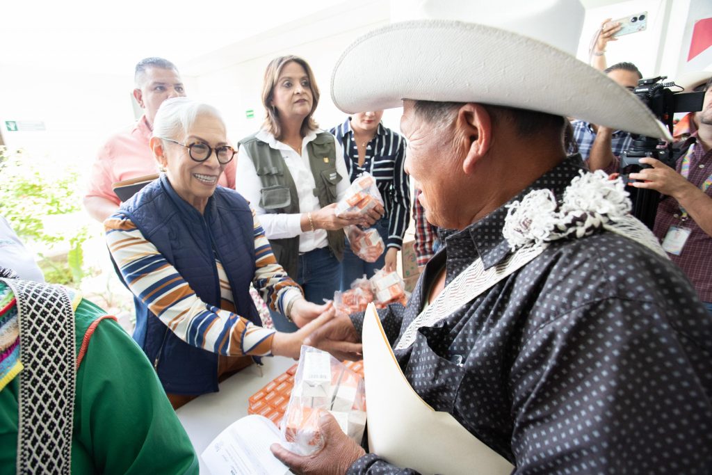 BEATRIZ ESTRADA MARTÍNEZ REALIZA INTENSA GIRA DE TRABAJO EN EL MUNICIPIO DE DEL NAYAR