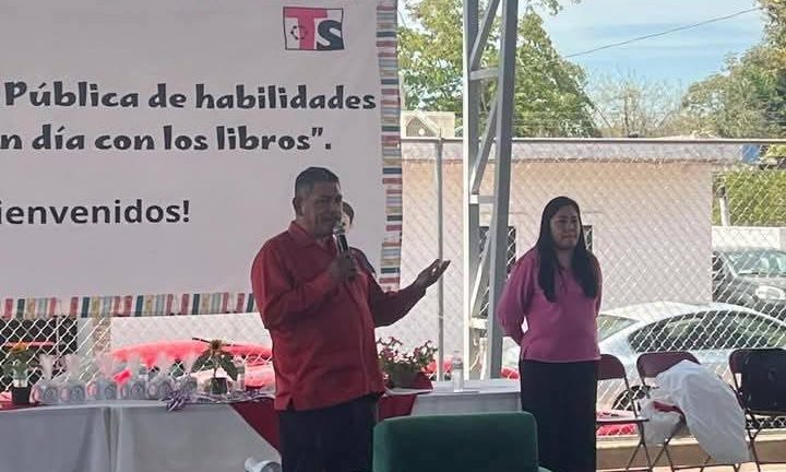 «VENIMOS A PROMOVER EL ARTE Y LA CULTURA PARA LOS ESTUDIANTES DE SANTIAGO, IXCUINTLA»: «FUGIO» ORTÍZ RODRÍGUEZ.