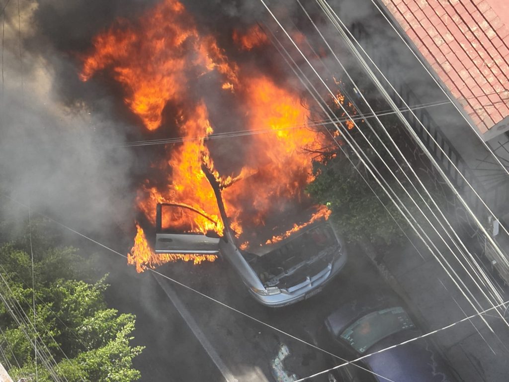 ATIENDE SSPC INCENDIO EN ZONA CENTRO DE TEPIC