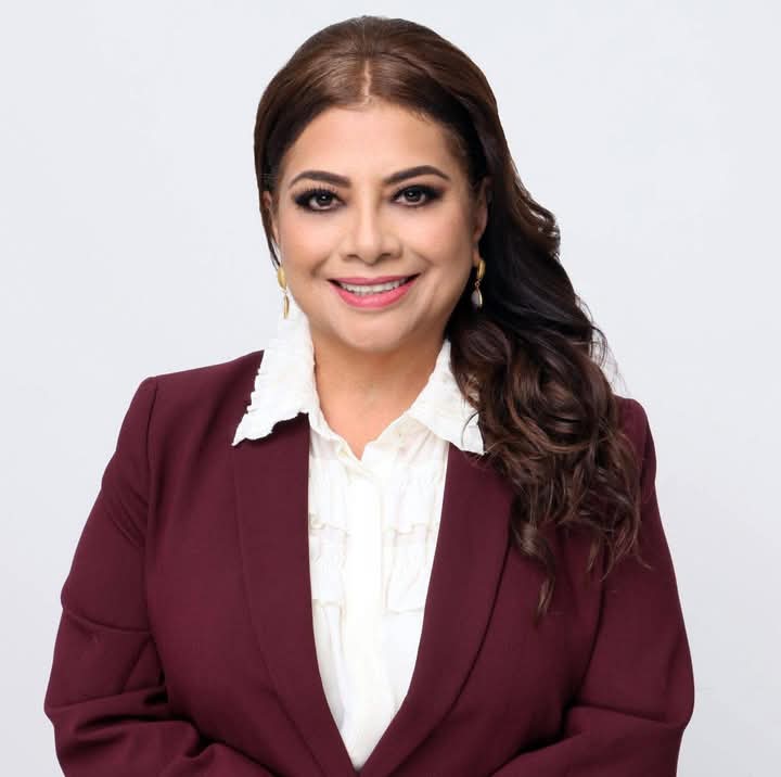 A5351NAN A SECRETARIA PARTICULAR Y ASESOR DE CLARA BRUGADA.