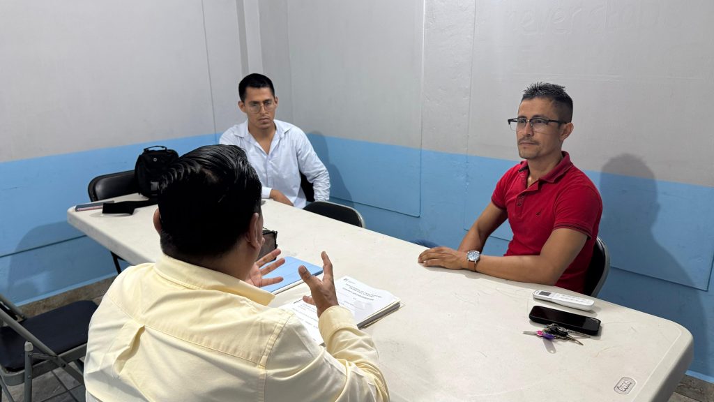 ACUDEN DIRECTIVOS DE FISCALÍA DE NAYARIT A PLANTEL EDUCATIVO DE LA PEÑITA DE JALTEMBA.