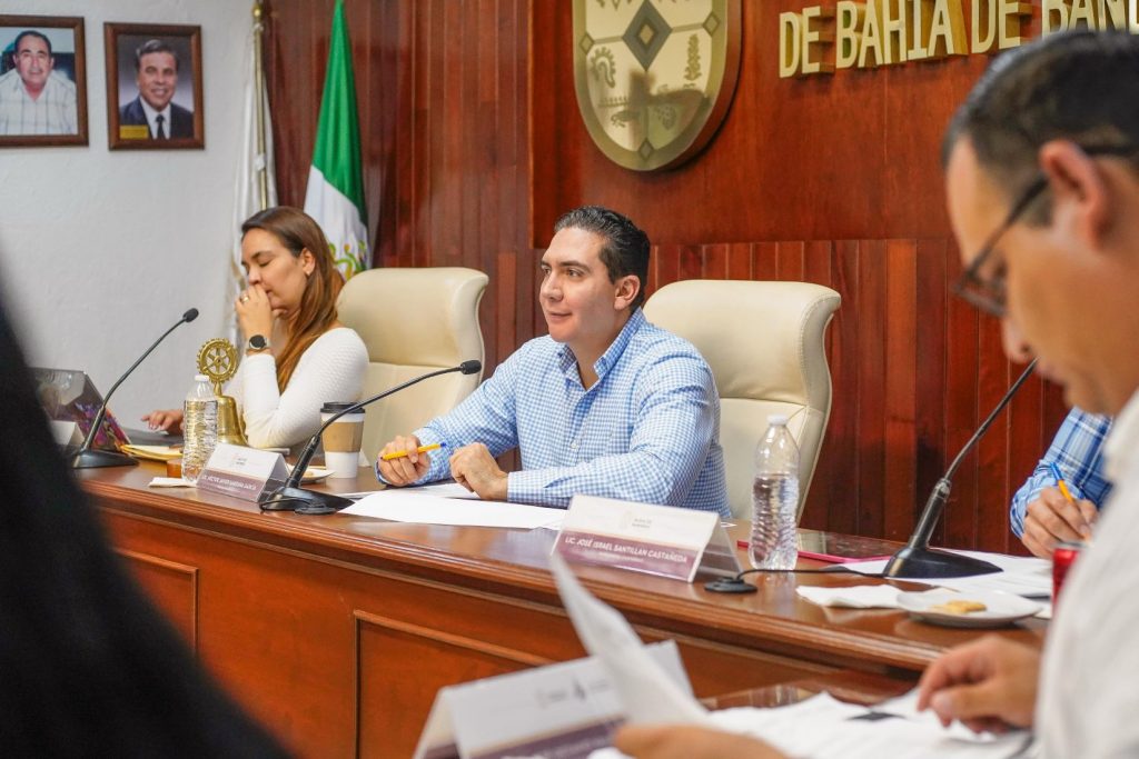 Avanza Bahía de Banderas en gobierno digital, salud y participación juvenil: aprueban iniciativas clave en Cabildo.