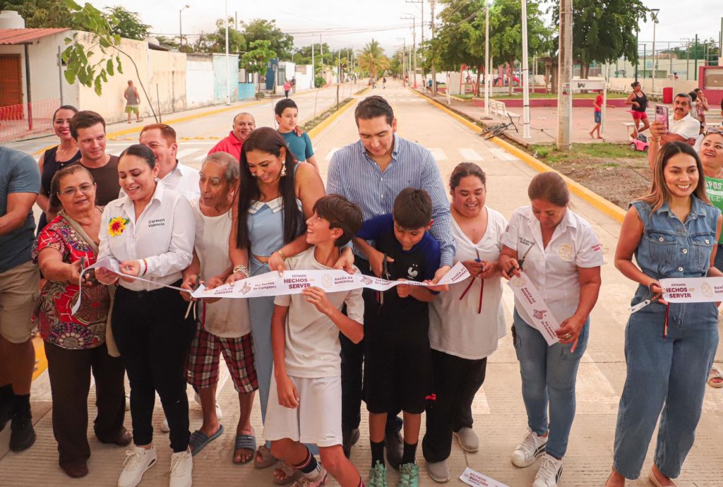“Hoy esta calle es de ustedes”: Héctor Santana inaugura la Calle Reforma en San Vicente del Mar