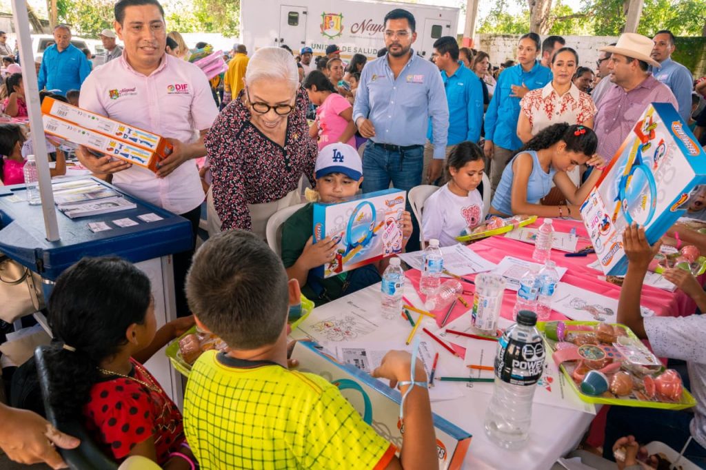 BEATRIZ ESTRADA LLEVA LATIDOS DEL CORAZÓN A ROSAMORADA