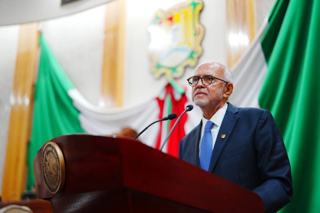 El gobernador de Nayarit atestigua la toma de protesta de nuevas magistradas, magistrados y jueces del Poder Judicial