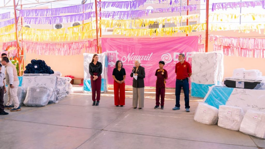 Dignifica Beatriz Estrada la educación en el Internado Benito Juárez