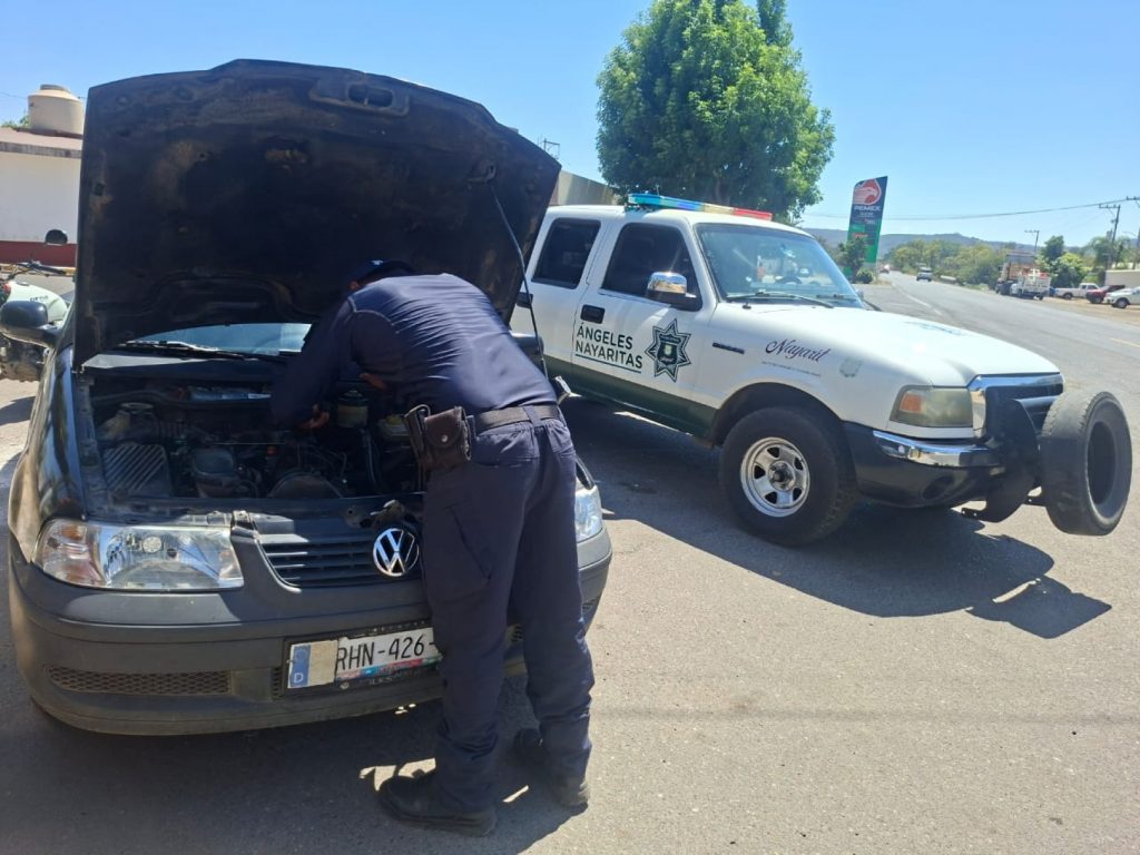 Ángeles Nayaritas refuerzan presencia en carreteras durante periodo vacacional