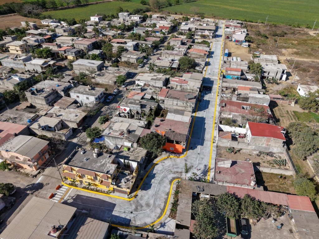 Gobierno Municipal de Bahía de Banderas inaugura la calle Violeta en San Juan de Abajo