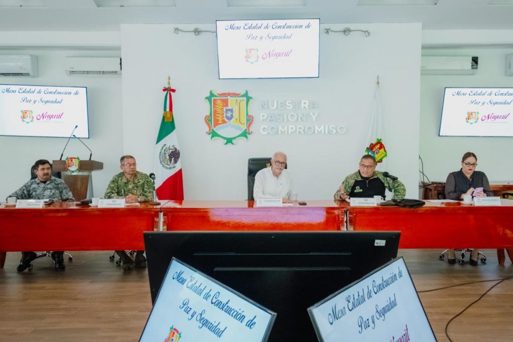 Miguel Ángel Navarro da seguimiento a las estrategias de seguridad en Nayarit
