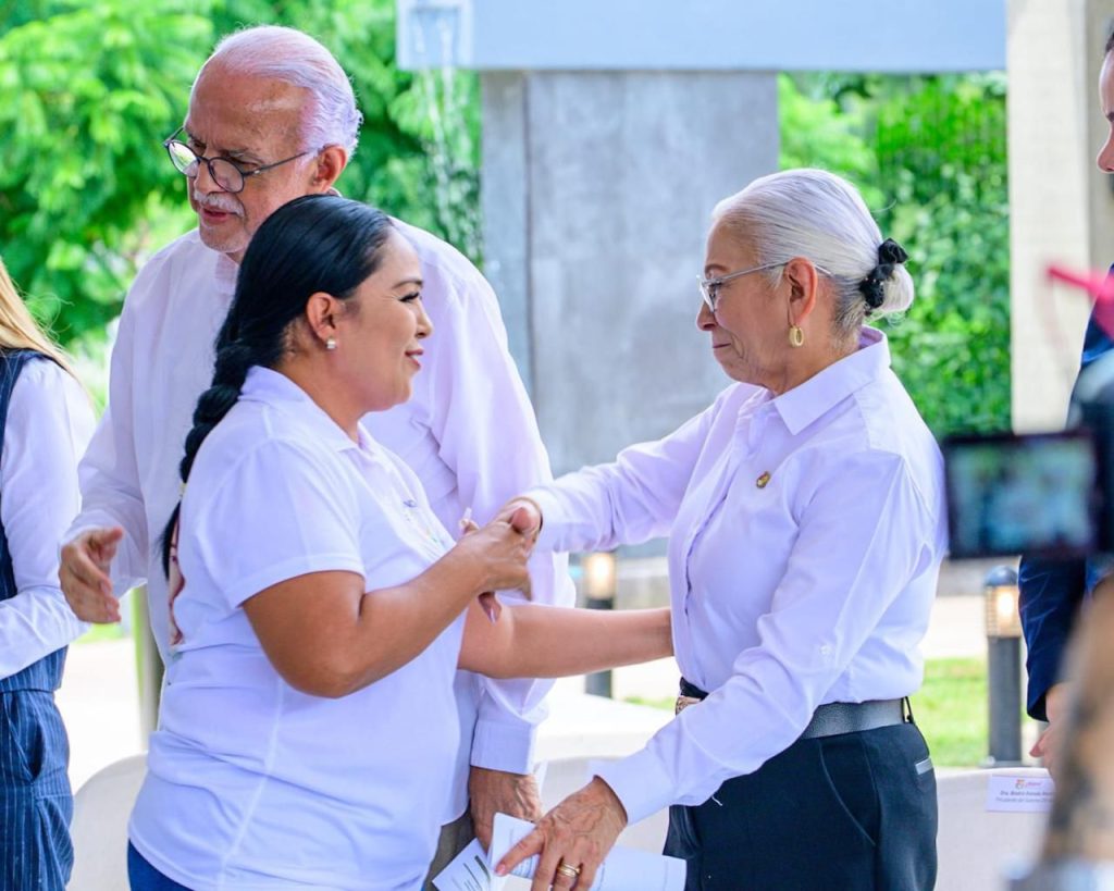 Miguel Ángel Navarro y Beatriz Estrada entregan Memorial para el Reconocimiento y Dignificación de las Personas Desaparecidas