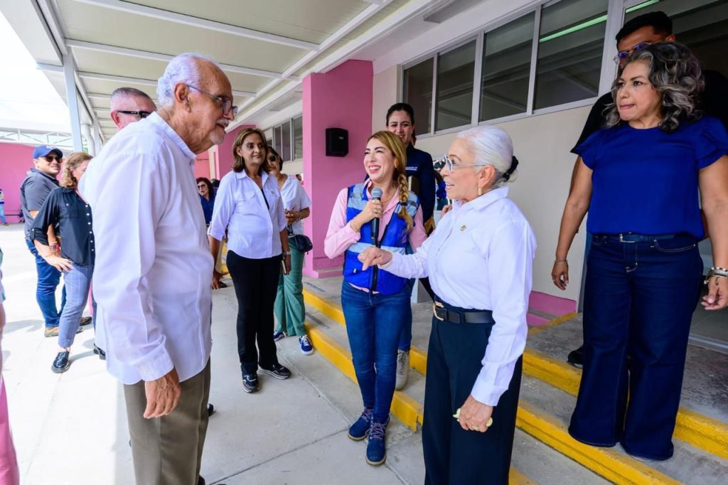Miguel Ángel Navarro y Beatriz Estrada renuevan el CENDI DIF de Tepic