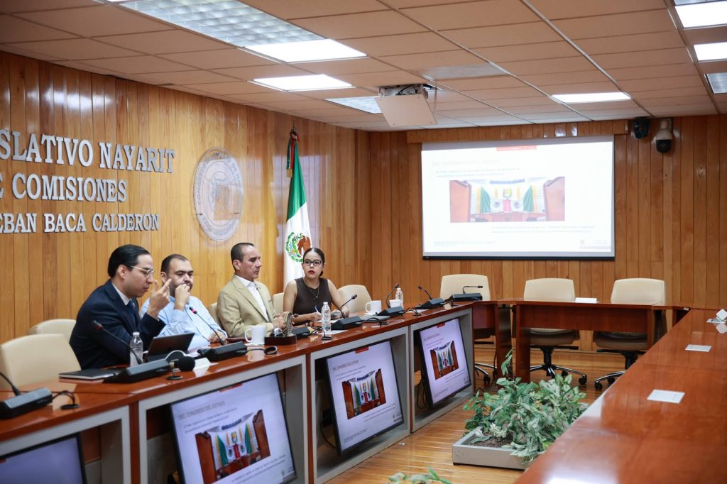 Prepara Congreso a jóvenes del Parlamento Juvenil Nayarit 2026